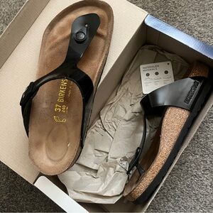 Birkenstock Gizeh Black Patent Sandals